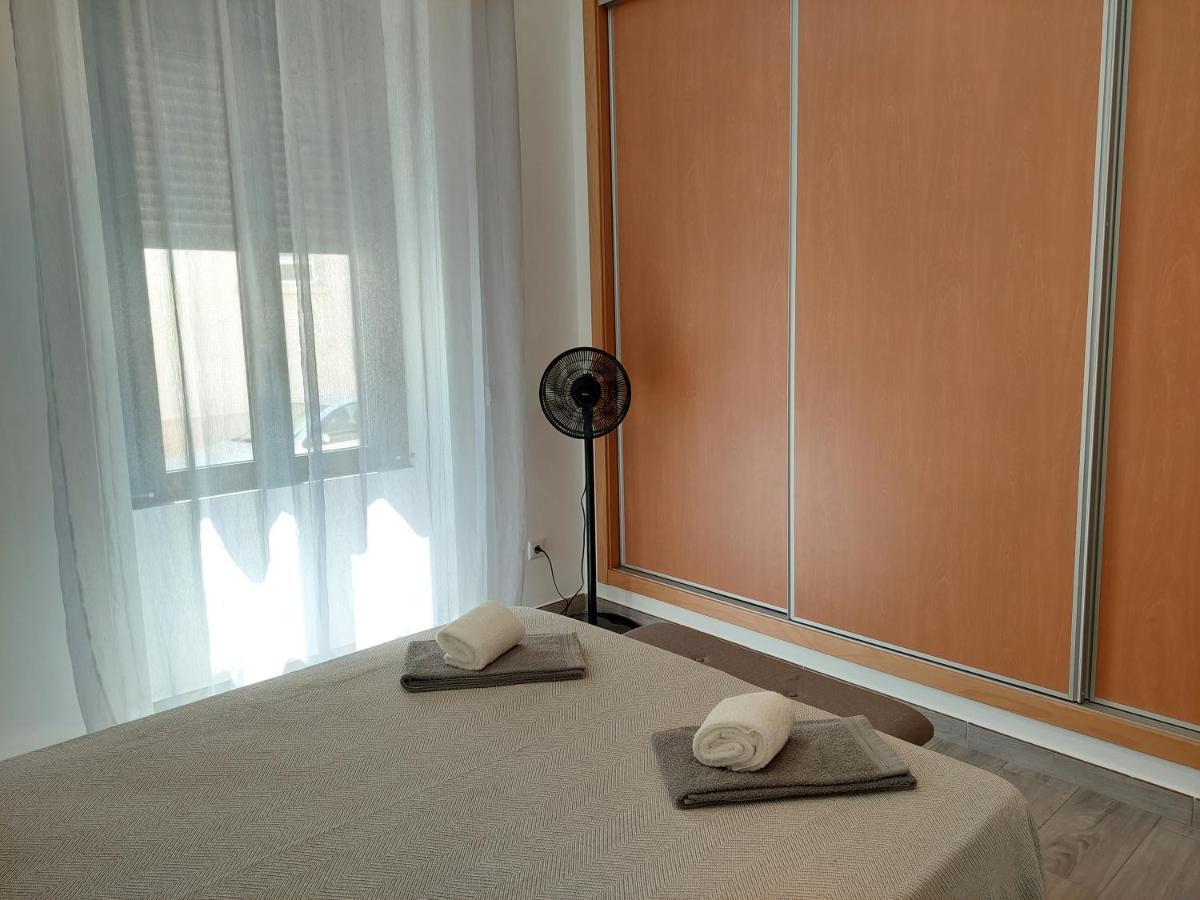 Casa Amarela: Conforto E Localizacao Perfeita! Faro Kültér fotó