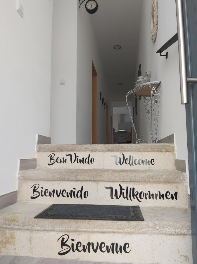 Casa Amarela: Conforto E Localizacao Perfeita! Faro Kültér fotó