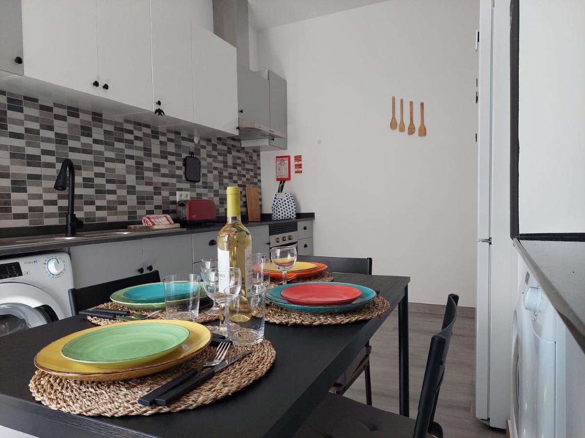 Casa Amarela: Conforto E Localizacao Perfeita! Faro Kültér fotó