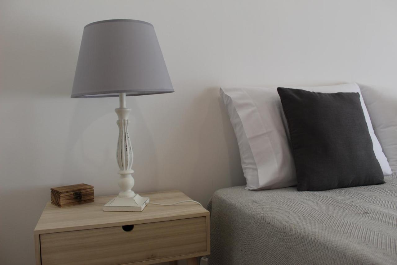Casa Amarela: Conforto E Localizacao Perfeita! Faro Kültér fotó